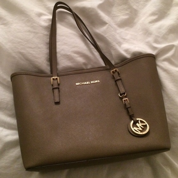 Michael Kors Small Dark Dune Jet Set 💯 Authentic - Picture 5 of 8
